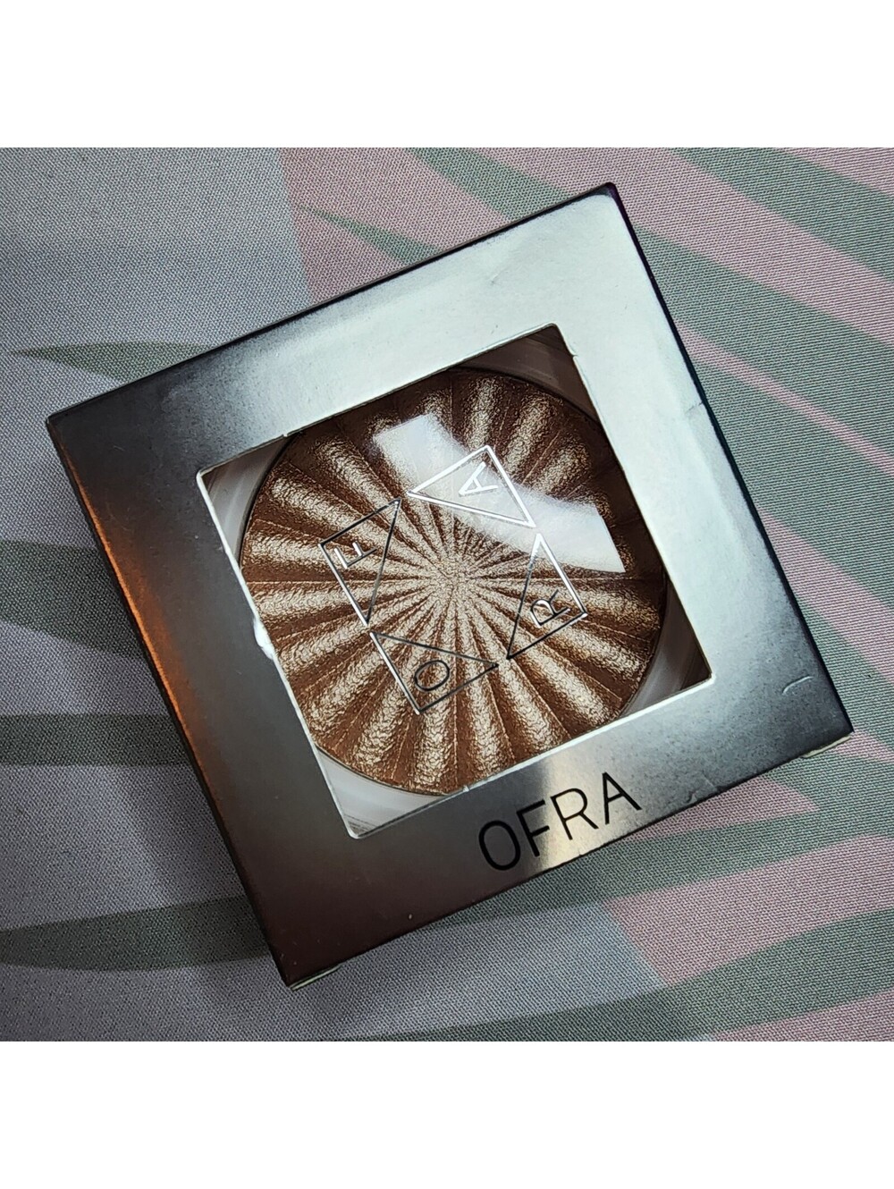 Ofra Blissful Highlighter Glow-Inducing Face Powder